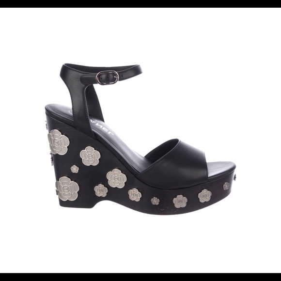 Chanel black leather  platform camellia wedges . - Picture 3 of 8